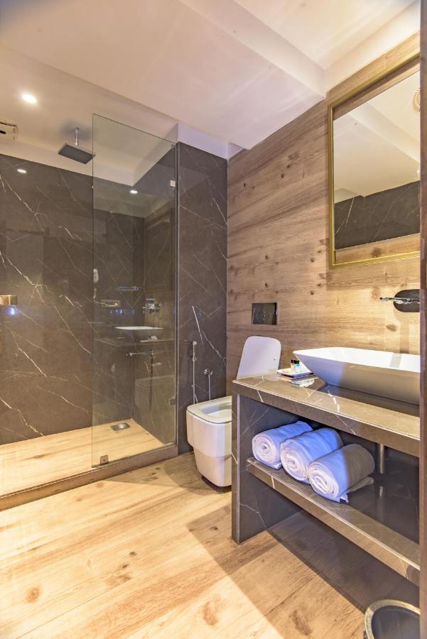 Hotel The Fern Residency Calangute-baga, Goa 4*